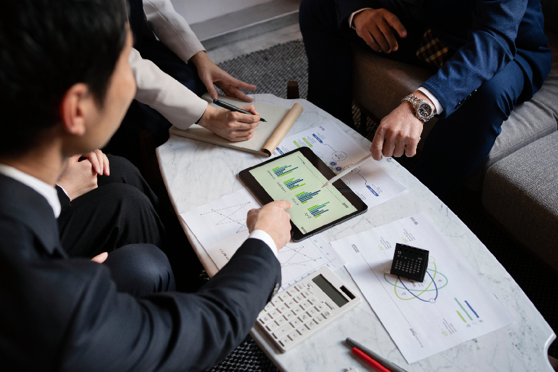 Maximizing flow-through integrating hotel operations and total hotel revenue management